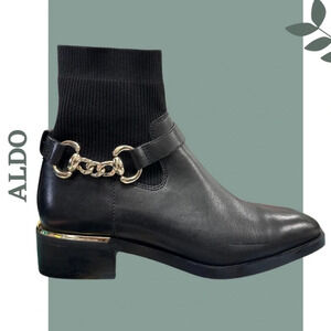 Aldo Franina Black Leather Chelsea
Boot Gold Chain Accent Size 6.5